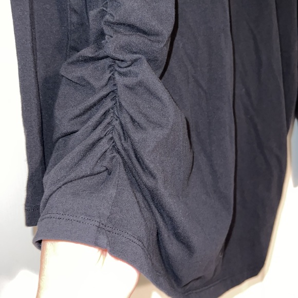 Old Navy Long Sleeve Maternity Top - Picture 3 of 4